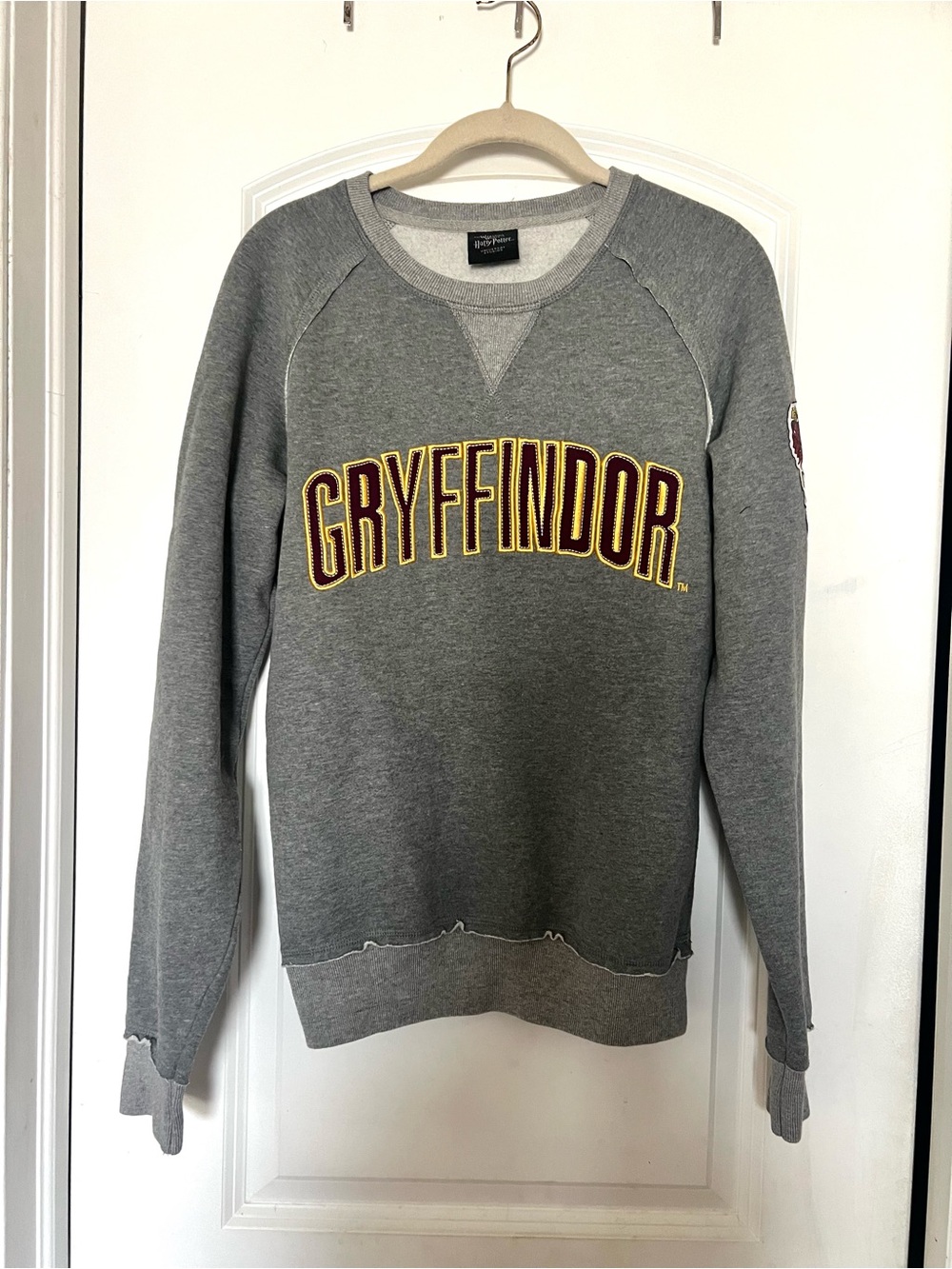 Harry Potter Gryffindor Grey Crewneck Sweatshirt NEW
